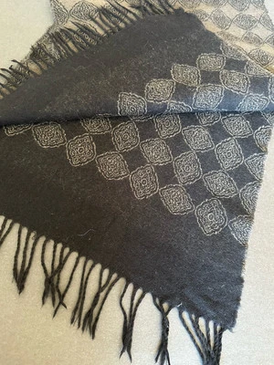 Bufanda larga vintage de lana verde negra/ejército para hombre usada  Foto 1 de 4