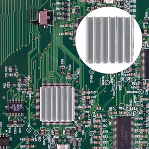 24 Stück Chip Kühlkörper Thermoelektrische Kühlbox mit Kleber Aluminium Waschbecken - Bild 1 von 12