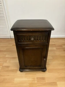 Amazing Vintage Old Charm STYLE Cabinet Bedside Table Nightstand Cupboard Drawer - Picture 1 of 24