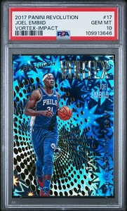 Joel Embiid - 2017-18 Revolution Impact SP Vortex Insert #17 PSA 10 GEM MINT - Bild 1 von 2