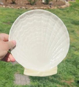 BELLEEK SCALLOP SHELL SHAPED SANDWICH DISH 8-3/8"~IVORY/YELLOW BROWN HALLMARK - Picture 1 of 10