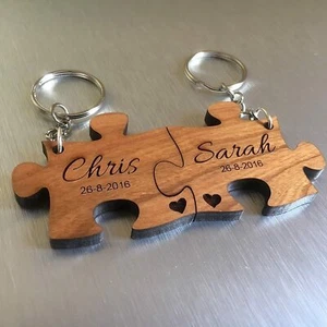 Llaveros de madera personalizados grabados aniversario de San Valentín regalo para parejas - Imagen 1 de 2