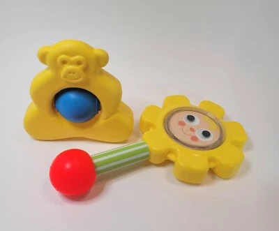 Juego De 2 Sonajeros/Juguetes Bebé Fisher Price De Colección Mono Feliz y Flor Sonajero Años 70 Foto 1 de 4