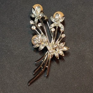 Vintage Brooch Silver Bouquet Faux Pearls & Crystal Flowers - Picture 1 of 11