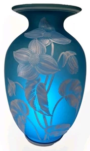 "Florero Fenton Gallery 1984 azul vidrio azul mariposa museo de arte Cincinnati caja de 9""" - Imagen 1 de 11