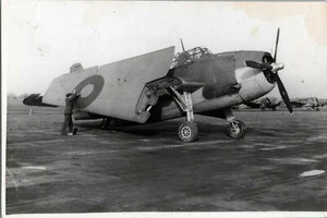 GRUMMAN AVENGER TBF VINTAGE ORIGINAL 1944 PRESS PHOTO - Picture 1 of 2
