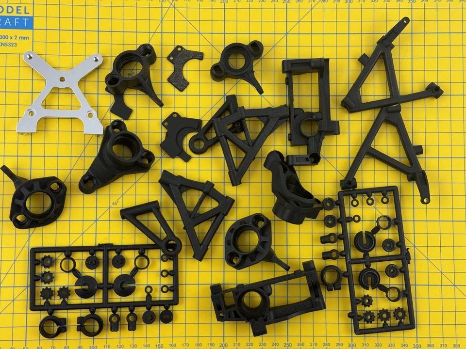 Schlangen Zubehör Sortiment Ersatzteile Verschiedene - Vintage Modellbau - Bild 1 von 1