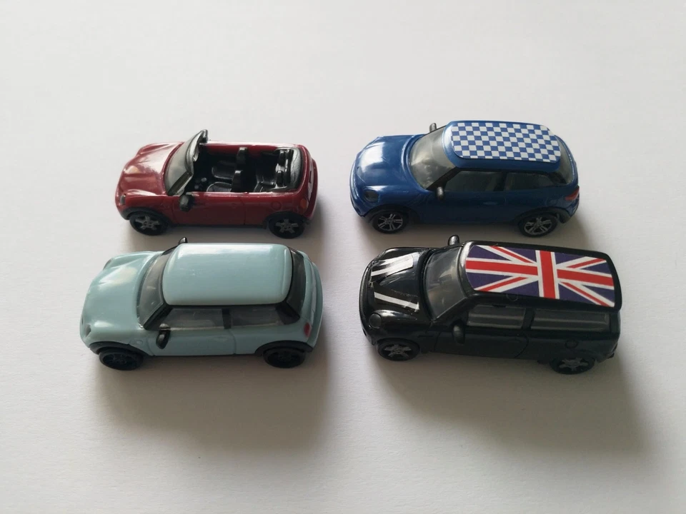BMW MINI COOPER MODEL CARS SET 1 1:87 H0 - KINDER SURPRISE PLASTIC MINIATURES - Image 1 of 1