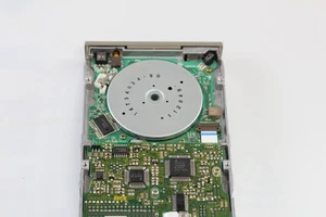 TEAC FD-235HF 3.5? Floppy Scheiben Drive Modell 235 P/N 19307322-35 Industrie- - Bild 1 von 3