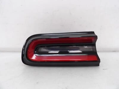 LUZ TRASERA IZQUIERDA DODGE CHALLENGE OEM 2015 - 2017 2018 2019 2020 2021 2022 2023 Foto 1 de 4