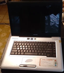 Toshiba Satellite L455D-S5976 - FOR PARTS AS-IS - Picture 1 of 10