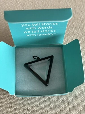 Medallón Origami Owl LK1071 negro con bisagra triángulo con vidrio prisma biselado "NUEVO EN CAJA" Foto 1 de 4