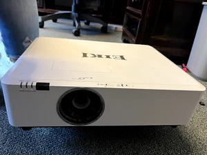 Eiki EK-355U 3LCD Projector, Long Throw, 1920x1200 WUXGA, 5,500 lumens - Picture 1 of 6