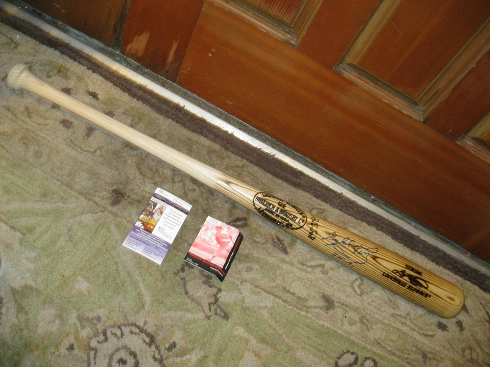 Бейсбольная бита с автографом Гейлорда Перри из Louisville Slugger сертифицирована JSA  - Изображение 1 из 4