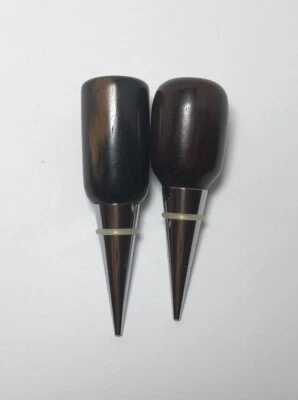 Juego de adornos de vino de madera hechos a mano por Bill Hussey, Woodturner Foto 1 de 4