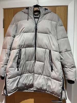 Beautiful thick grey hooded puffa coat from Andrew Marc - Size XL (18) - Image 1 of 3