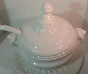 Alcobaca weiße Terrine Schöpfkelle, Unterteller, Deckel, Made Portugal neuwertig. Groß - Bild 1 von 17