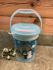 Cubo de palomitas de maíz vintage de los parques Disney Whirley Drink Works con tapa Happy Holidays - Imagen 1 de 3