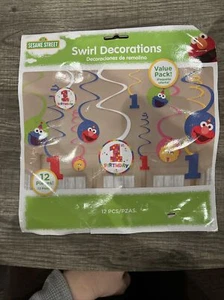 Decoraciones de remolino de 1er cumpleaños de Elmo, Elmo de Plaza Sésamo se convierte en un remolino 12ct. - Imagen 1 de 4