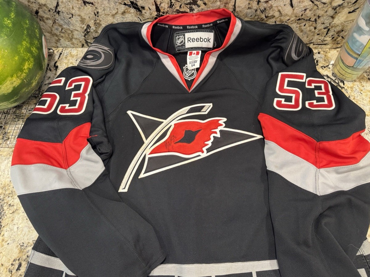 HURRICANESジャージ Official Carolina Hurricanes Apparel & Merchandise | DAZN