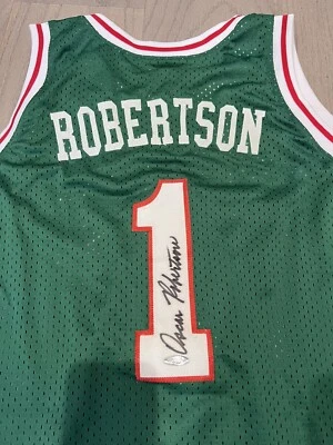 Oscar Robertson Signed Milwaukee Bucks Jersey TRISTAR COA Auto Autographed - Image 1 of 3
