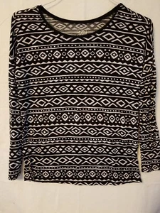 Justice Aztec Black White Long Sleeved Stretchy Shirt Sz 14 - Picture 1 of 3