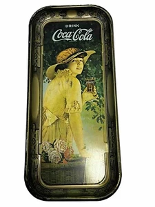 1972 Coca Cola Tablett 1916 WW1 Werbung Elaine Girl mit Blumenkorb 8,5” x 19” - Bild 1 von 7