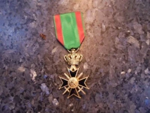 belle medaille militaire belge emaillée croix militaire - Picture 1 of 2