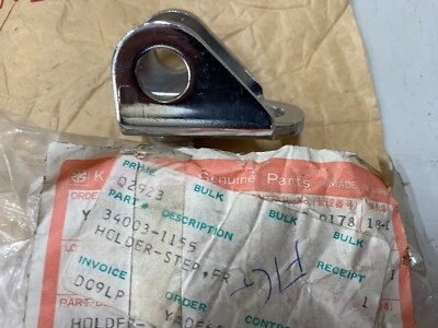 SOPORTE REPOSAPIÉS KAWASAKI NOS RIDERS GPZ550 ZX500 Uni-Trak 1984-86 Foto 1 de 3