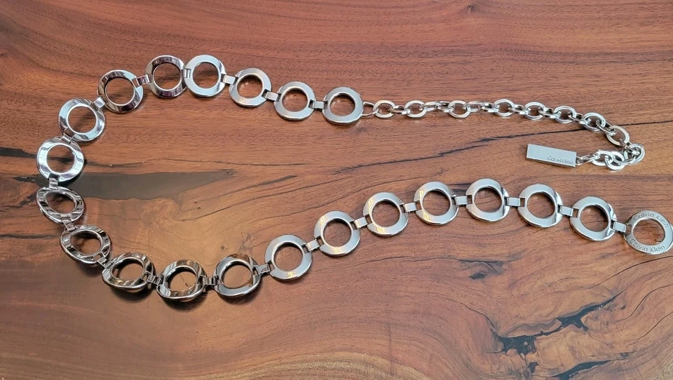 Круглый пояс Calvin Klein серебристый 24–30 дюймов - Изображение 1 из 3