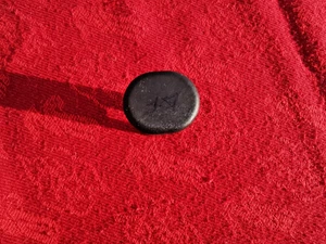 OEM Mercedes Benz W126 560 SEL plastic screw cover for interior rear view mirror - Picture 1 of 4
