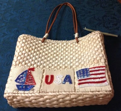 Bolso de mano/bolso de mano/cartera de paja patriótica Quacker Factory nuevo con etiqueta Foto 1 de 4