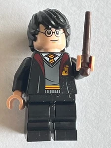 Personnage LEGO Harry Potter Minifig avec baguette ref hp333 / Set 76396 - Picture 1 of 1