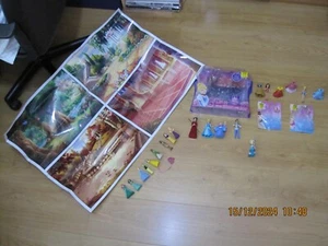Disney Princess assortment with Scenery PosterMat to play on - 3" figurines x16 - Picture 1 of 18