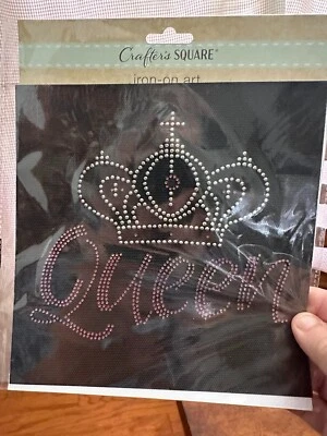 Crafter's Square Iron-on QUEEN en pedrería para camiseta suéter bolsos manualidades Foto 1 de 4