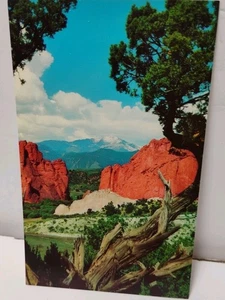 Set 5 Postcards Pikes Peak Through the "Gateway" Garden of the Gods Colorado USA - Picture 1 of 5