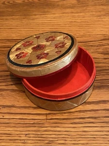 Vintage Whicker Trinket Box With Floral Design - Picture 1 of 9