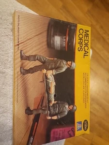Testors Italeri 1/35 Medical Corps #848 - Bild 1 von 6