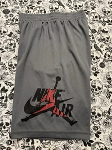 Nike Jordan Charcoal Grey Black Red Jump man Logo Athletic Shorts Youth XL - Picture 1 of 2