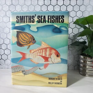 Smiths' Sea Fishes 1986 Large Hardcover Book - Picture 1 of 9