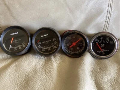 4- Manómetro de presión de aceite vintage RAC Medallion 0-80 P.S.I.  Temperatura del agua Foto 1 de 2