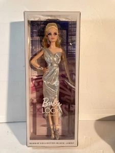 The Barbie Look CITY SHINE Barbie bambola da collezione, BLACK LABEL 2014 IN ARGENTO - Foto 1 di 13