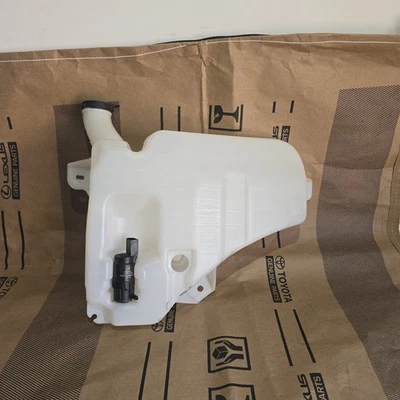 20-24 GMC SIERRA 2500 3500 HD TANQUE RESERVATÓRIO DE FLUIDO PARA LAVADORA DE PÁRA-BRISA FABRICANTE DE EQUIPAMENTO ORIGINAL - Imagem 1 de 4