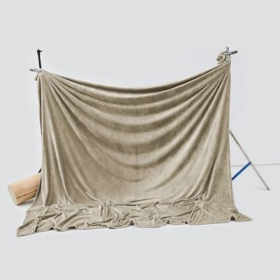 Summer Bed Blankets Feel Like Cool Soft Light Weight Bed Couch Mink Fleece Throw - Image 1 of 4