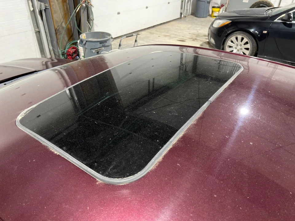 2013 - 2020 Ford Fusion Sunroof Moonroof Glass (Glass Only) - Image 1 of 1