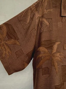 TOMMY BAHAMA..SILK..HAWAIIAN..ALOHA..BROWN..SHIRT..sz MEN XL - Picture 1 of 3