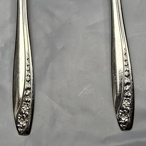 Wm Rogers Starlight Rose cucchiaini 1948 placcato argento 6,125" lotto di 2 - Foto 1 di 9