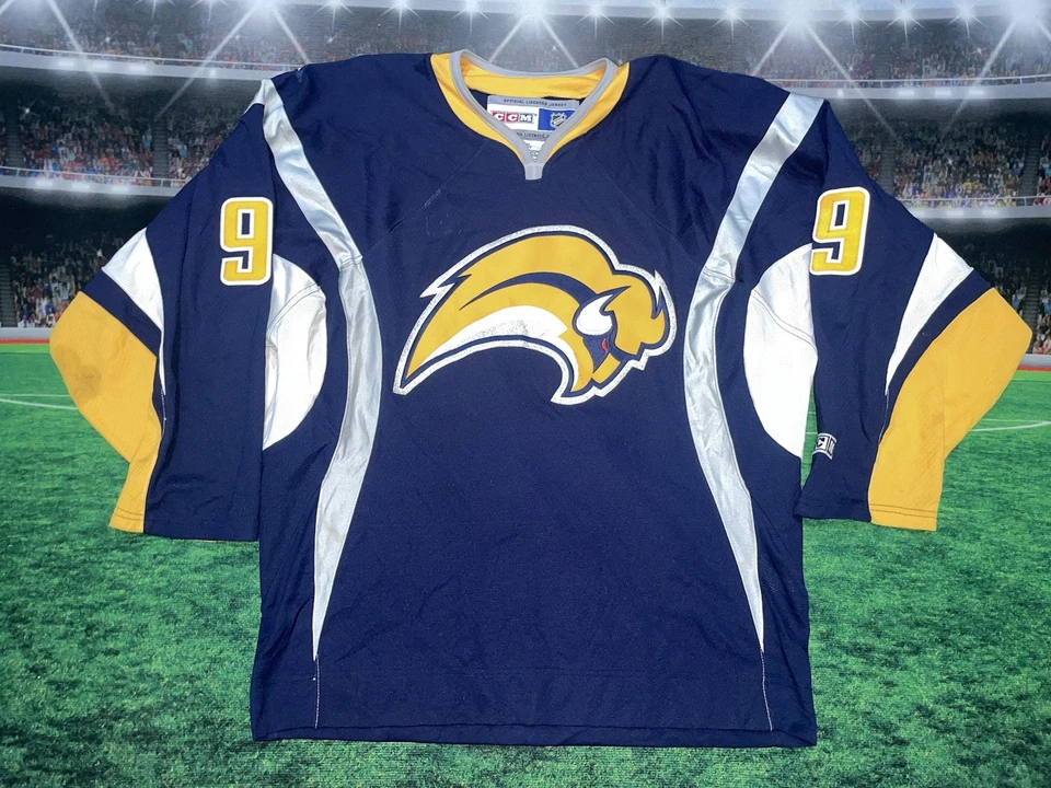 Camiseta deportiva de hockey Derek Roy #9 Buffalo Sabres Reebok autografiada suboficial usada pequeña Foto 1 de 4