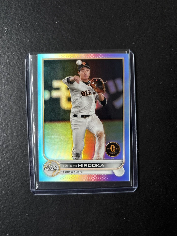 2022 Topps NPB Nippon Professional Baseball Taishi Hirooka #108 Refractor - Image 1 of 2
