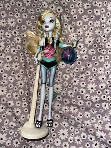 Monster High - Lagoona Blue Plus Pet And Diary - Picture 1 of 2
